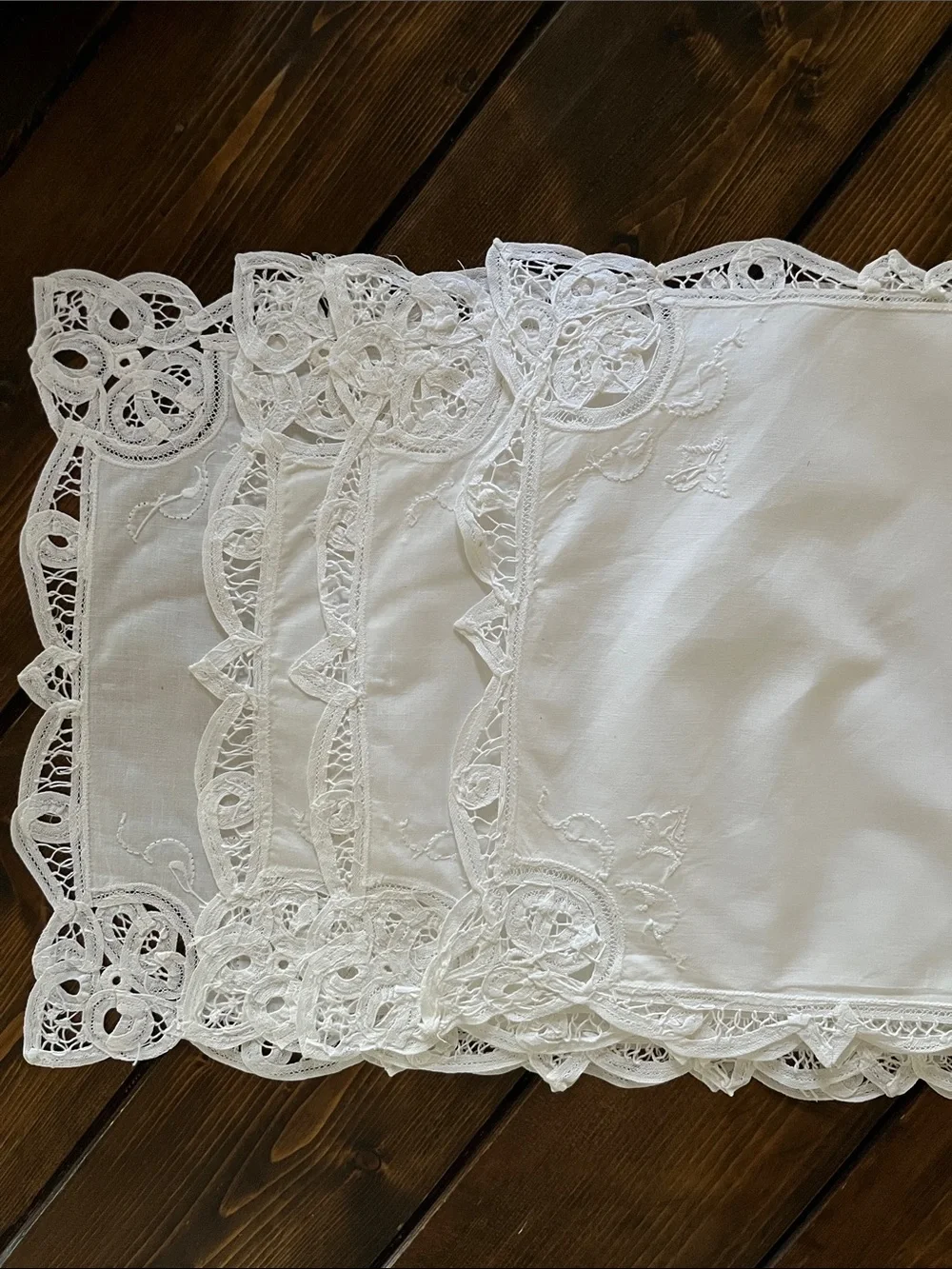 White Embroidered Lace-Edge Table Placemat & Napkin Set of 4